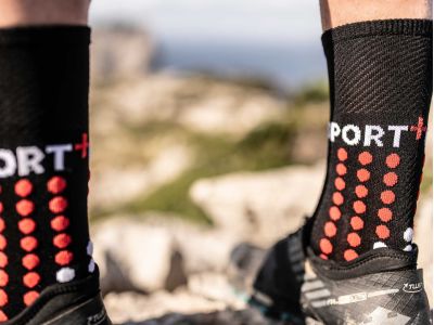 Skarpety COMPRESSPORT Ultra Trail, czarne