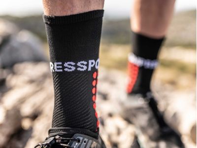 COMPRESSPORT Ultra Trail ponožky, čierna