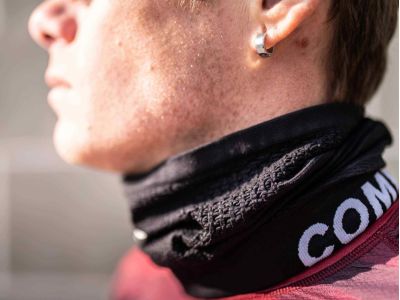 COMPRESSPORT 3D Thermo Ultralight nákrčník, černá