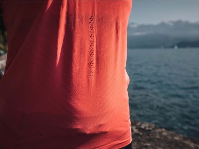 COMPRESSPORT Performance Singlet dámske tielko, Coral