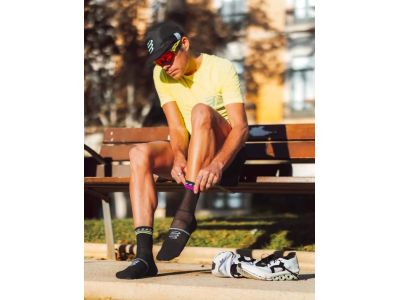 Șosete COMPRESSPORT Pro Marathon V2.0, negru/galben sigur/roz neo