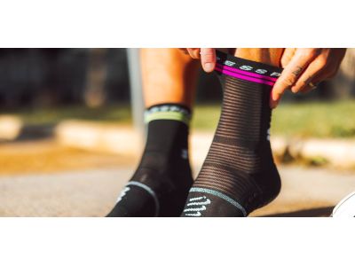 Skarpety COMPRESSPORT Pro Marathon V2.0, czarny/bezpieczny żółty/neoróżowy