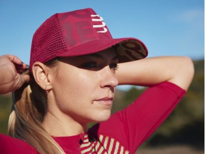 COMPRESSPORT Trucker kšiltovka, červená/bílá