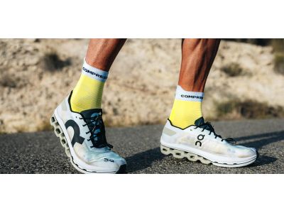 COMPRESSPORT Pro Racing Socks v4.0 Run High zokni, káprázatos kék/fehér