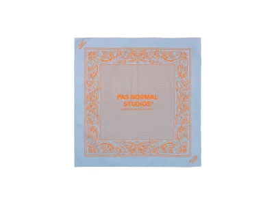 Pas Normal Studios Off-Race Bandana-Schal, hellblau