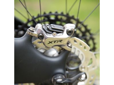 Shimano XTR BR-M9120 hydraulický brzdový strmeň, 4-piest + platničky N03A