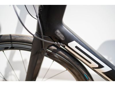 Superior Road Team Issue Di2 Disc 28 bicykel, matte black/chrome silver - testovací model