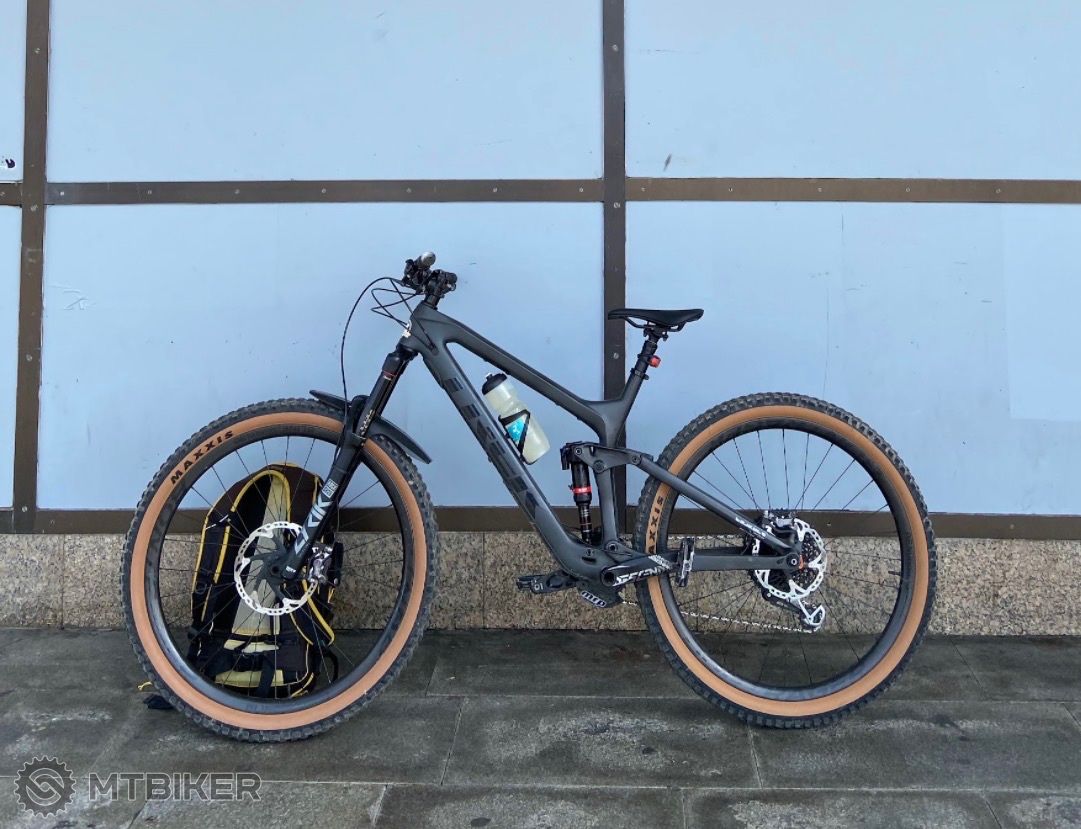 Trek slash 9.8